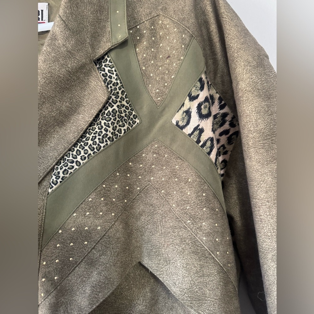 Vintage City Girl Olive Green leopard print studded Women's Jacket size medium - Picture 9 of 14